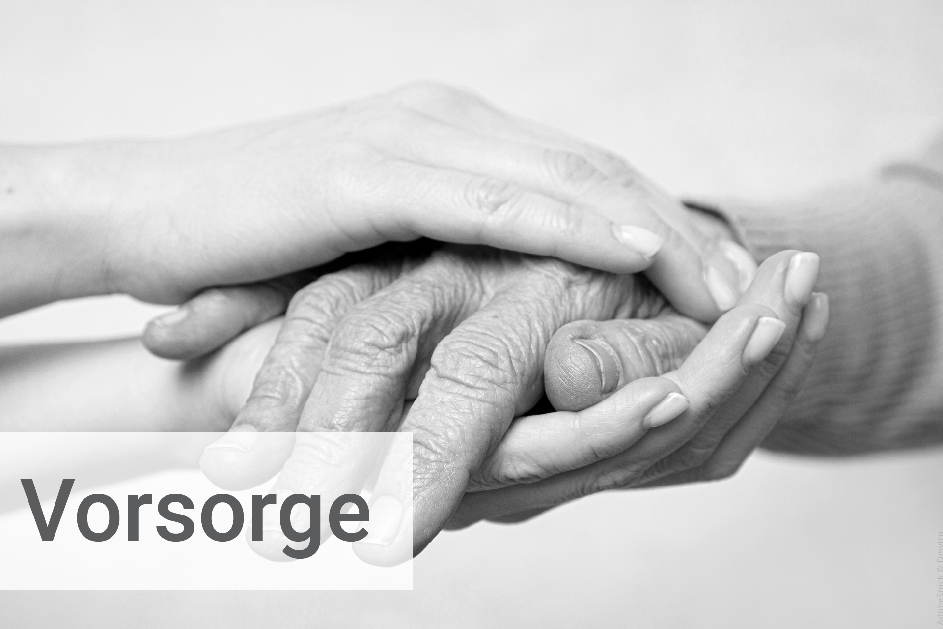 Eine Person hält die Hand einer anderen Person